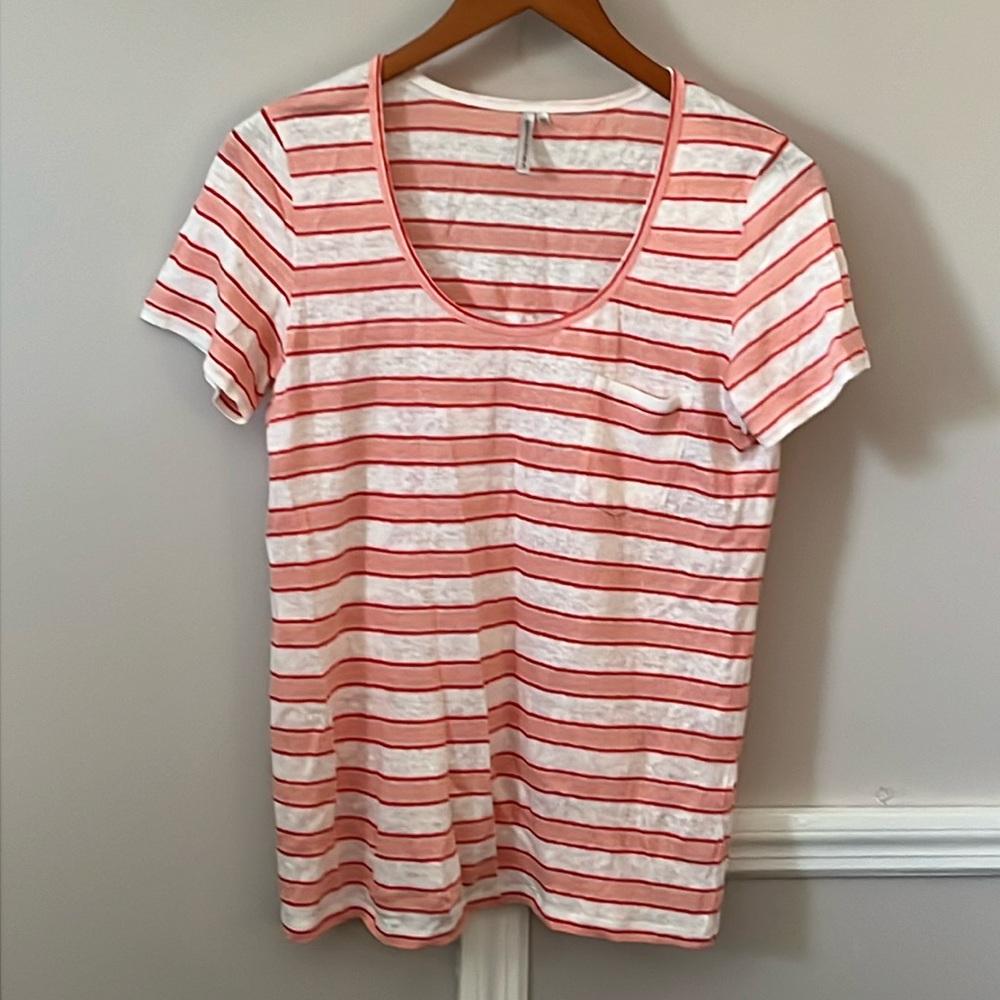 Banana Republic signature tee